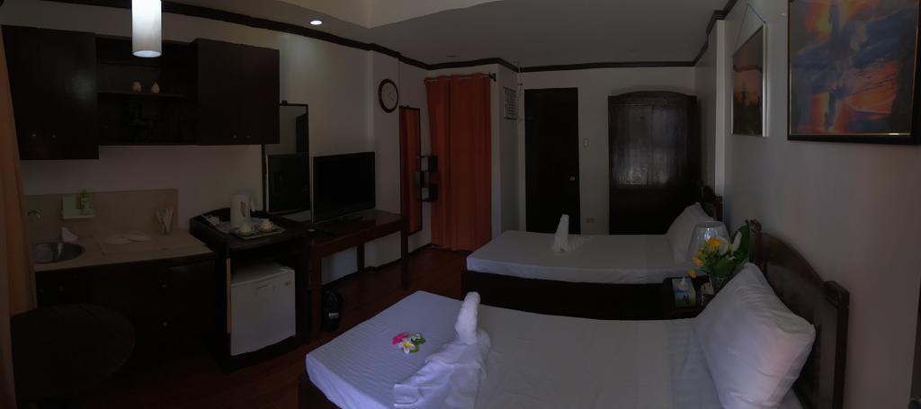 Ranile'S Pension House Cebu Buitenkant foto