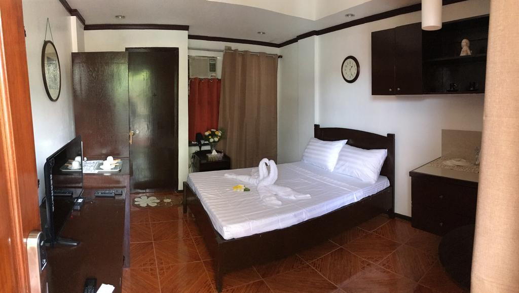 Ranile'S Pension House Cebu Buitenkant foto